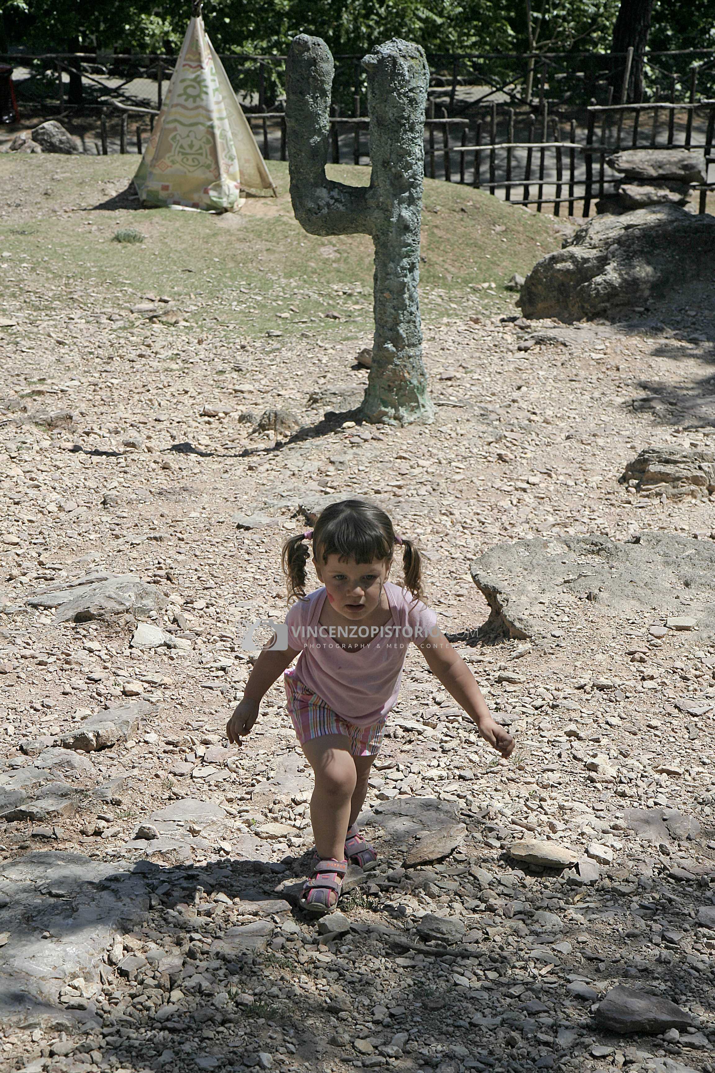 Elisa the explorer