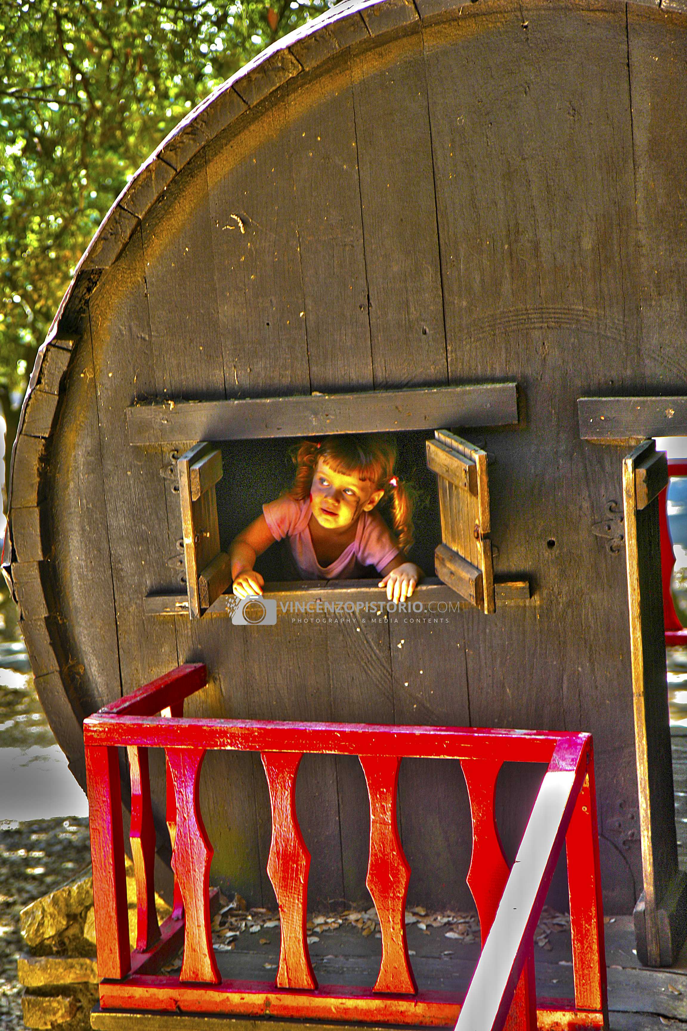 Elisa playing on a house-cask – HDR