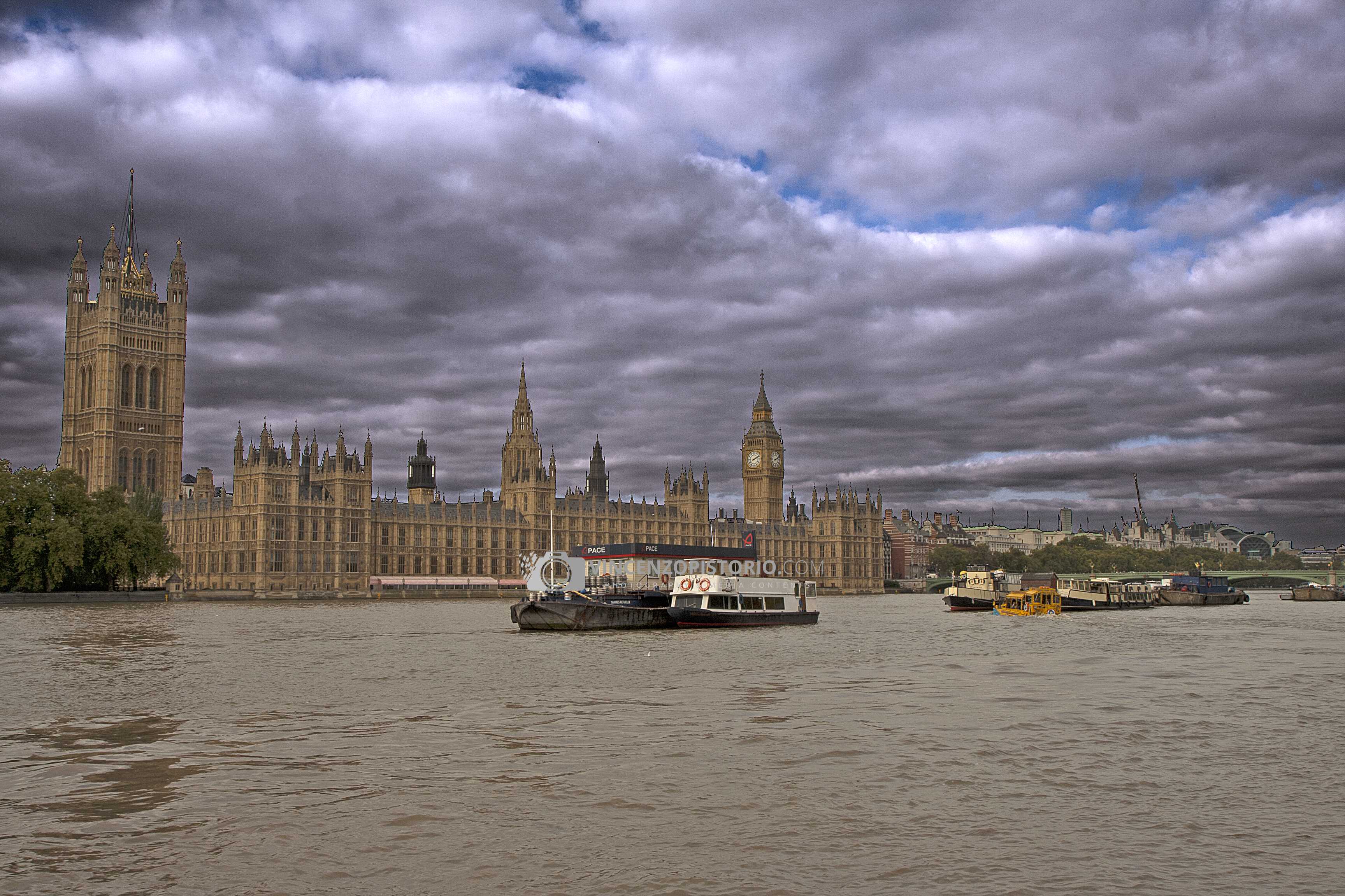 Cloudy sky on Westminster Palace from Lambeth Bridge