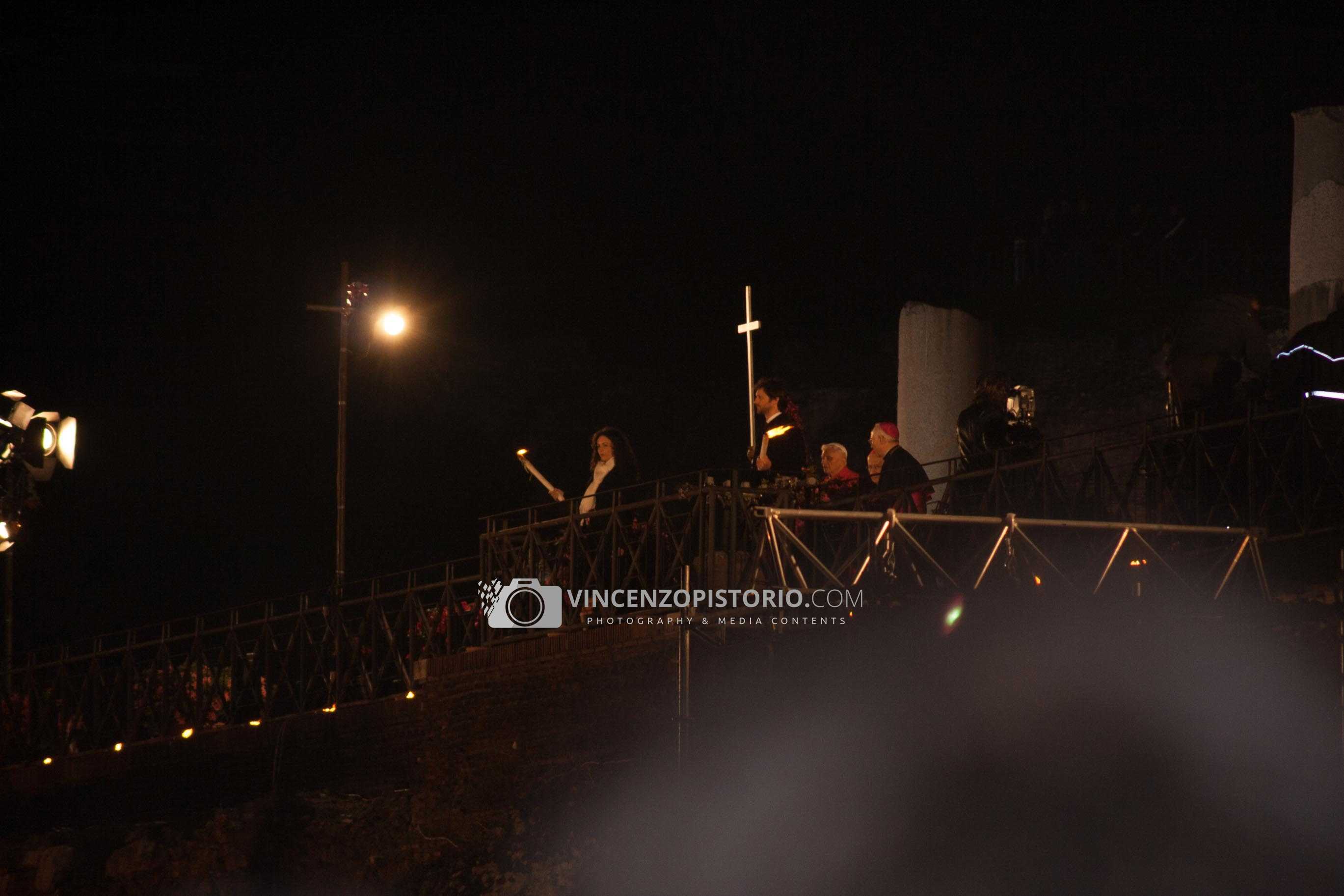 papa-benedetto-via-crucis