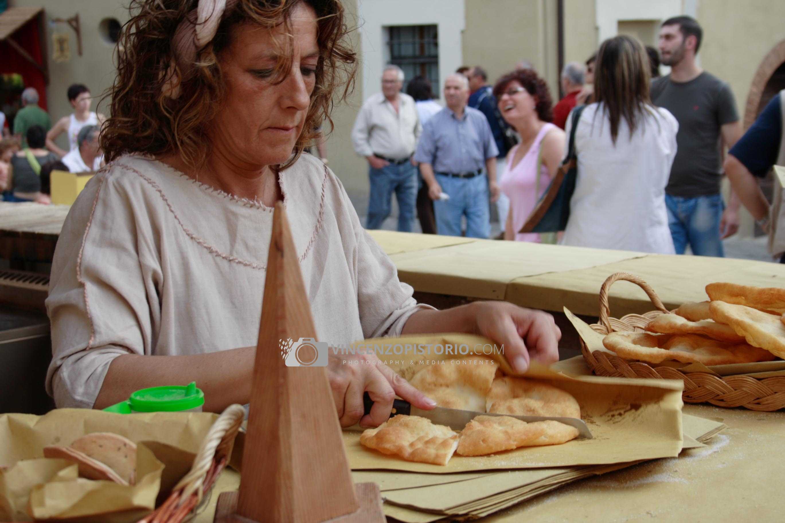 Preparing a fregnaccia