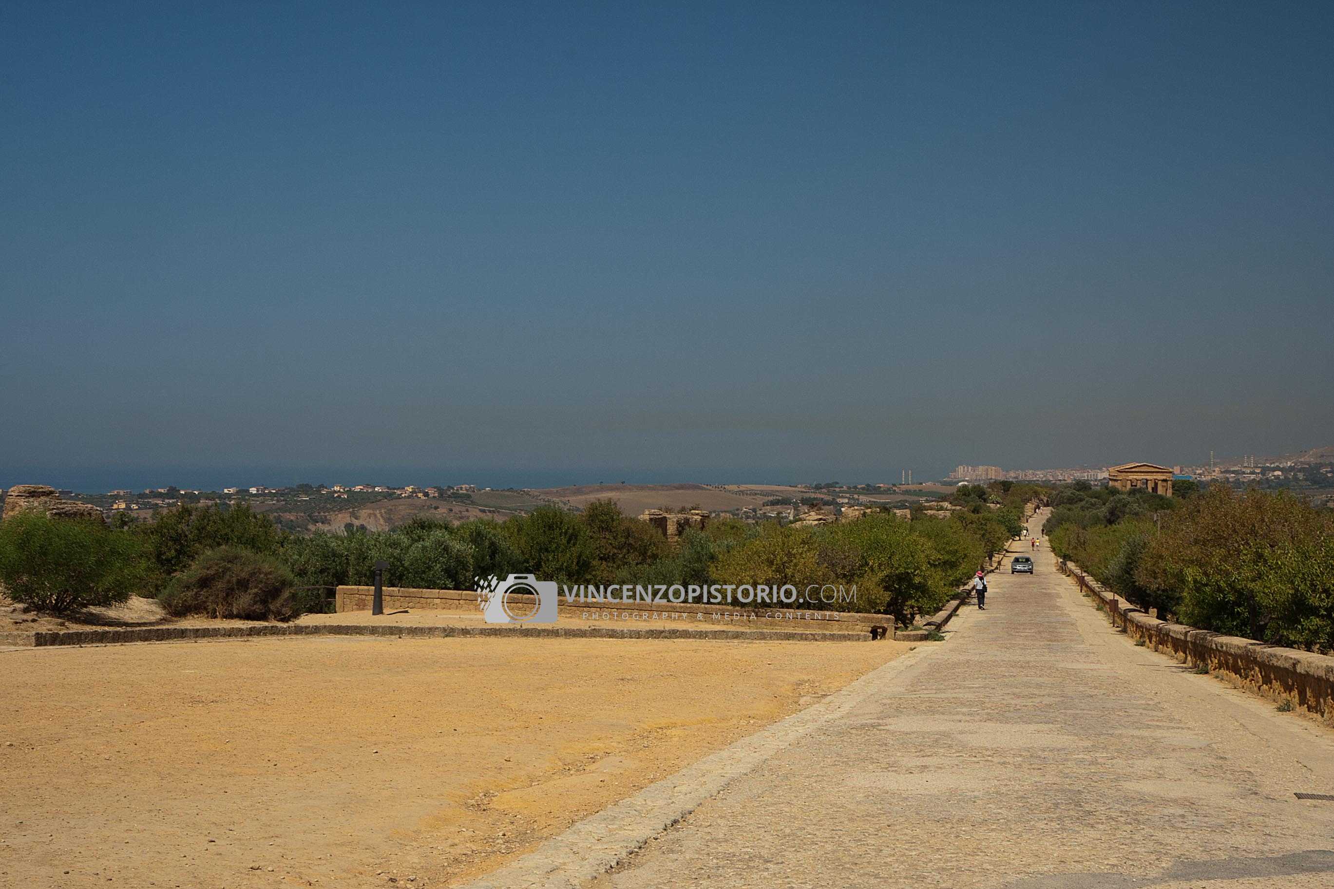 Valle dei Templi promenade and Temple of Concordia